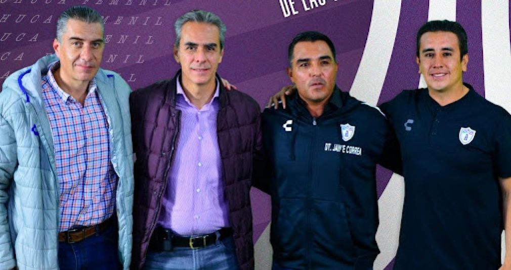 La directiva presentó al duranguense como nuevo DT del equipo femenil del Pachuca 