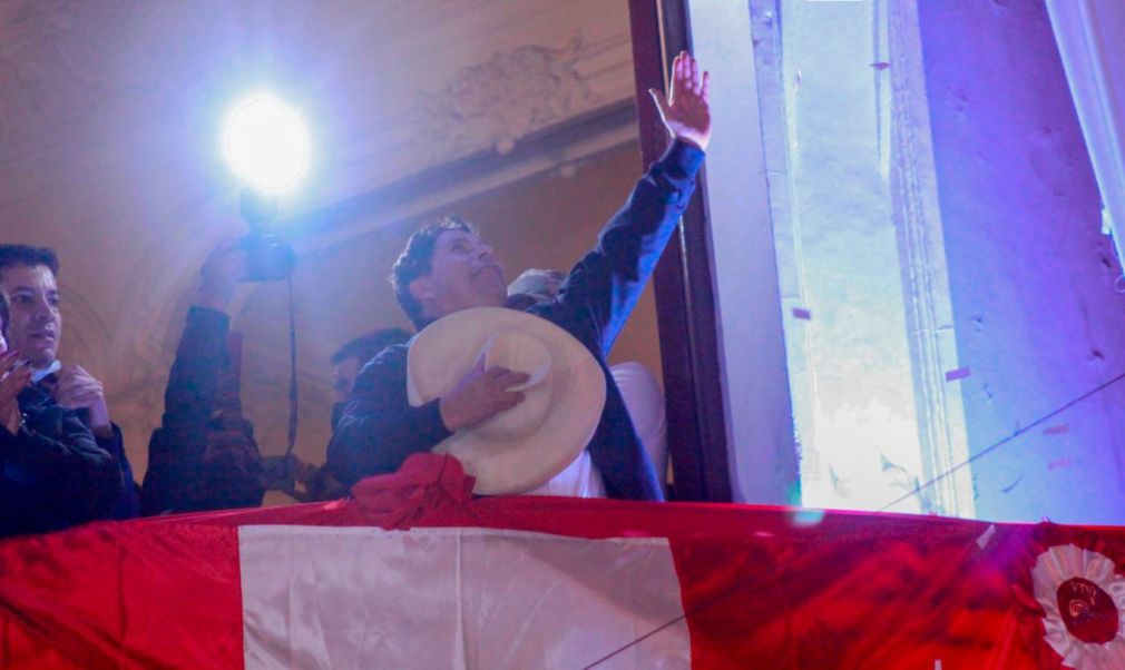 La junta electoral de Perú ratificó la derrota de la derechista Keiko Fujimori y dio el triunfo al activista Pedro Castillo 